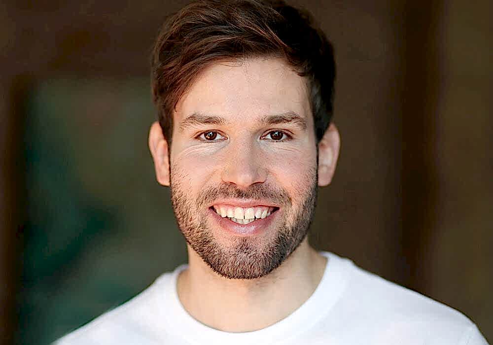 Alexander Maß Pilatestrainer yogafürdich Alexander Maß Pilatestrainer yogafürdich