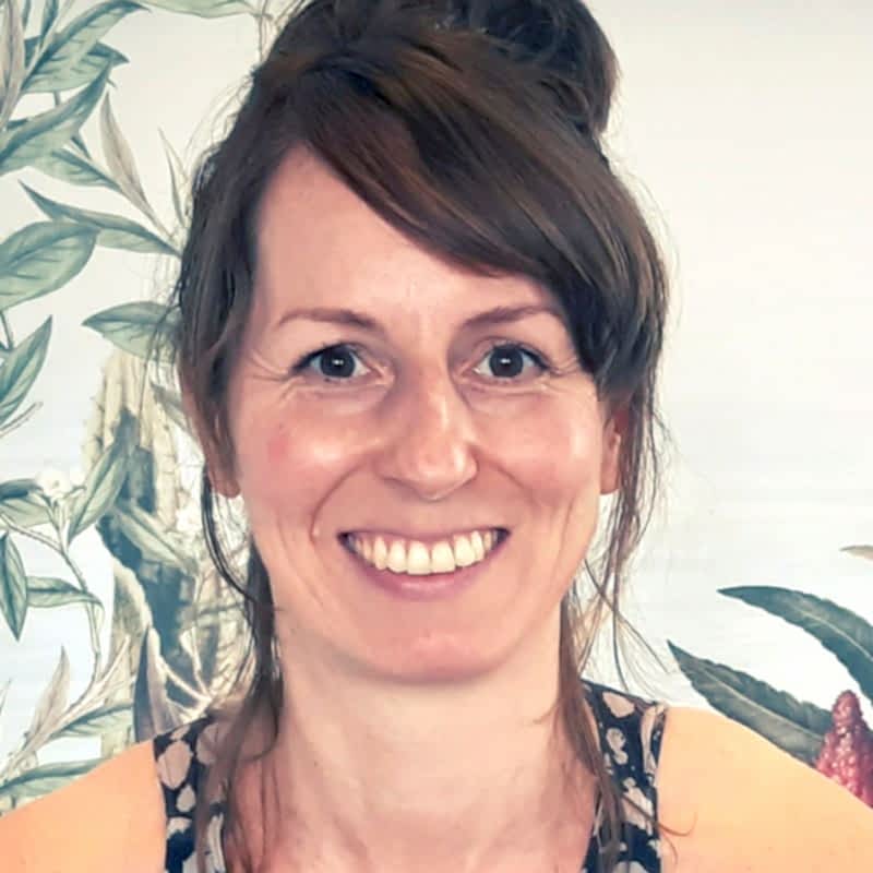 Yogafürdich Lehrerin Manuela Heinze Yogafürdich Lehrerin Manuela Heinze