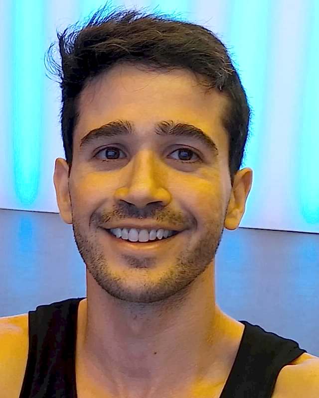 yogafürdich Yoga-Lehrer Gabriel Coelho yogafürdich Yoga-Lehrer Gabriel Coelho